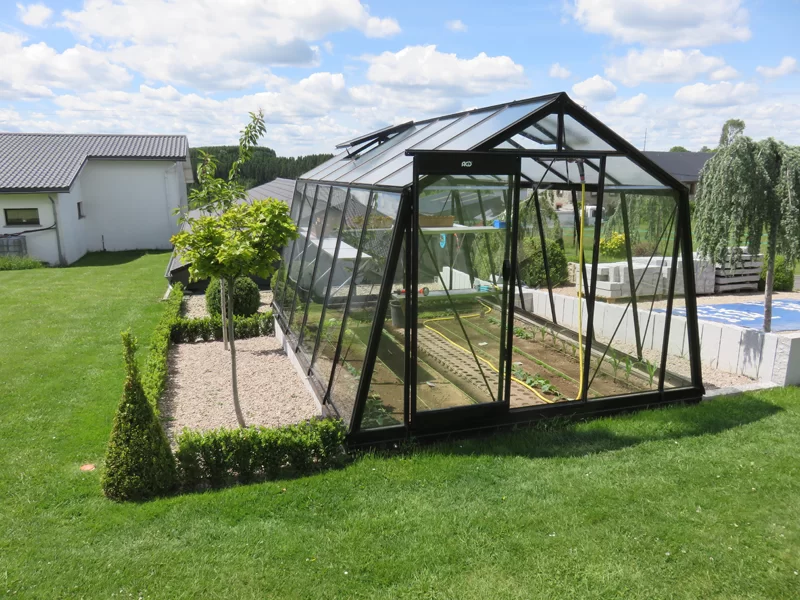 Greenhouse S106 Blackline - Project & construct