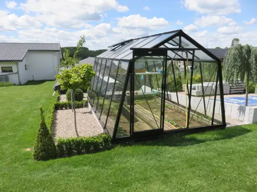 Greenhouse S106 Blackline