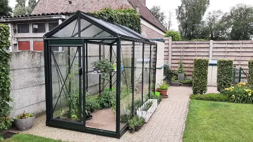 Greenhouse P04 Urban 